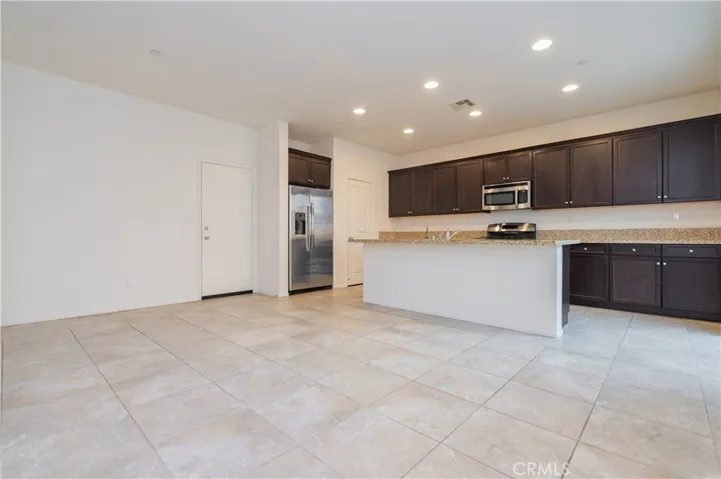 7169 Stardust Court, Eastvale, California 92880