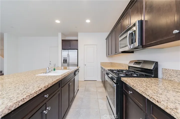 7169 Stardust Court, Eastvale, California 92880