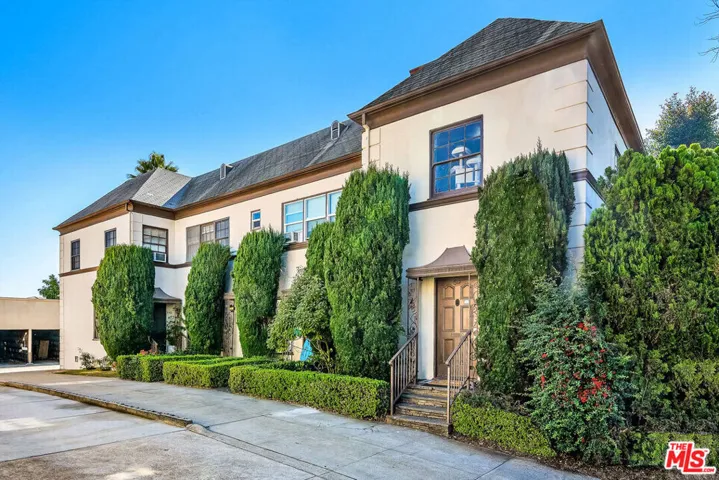 614 Midvale Avenue, Los Angeles, California 90024