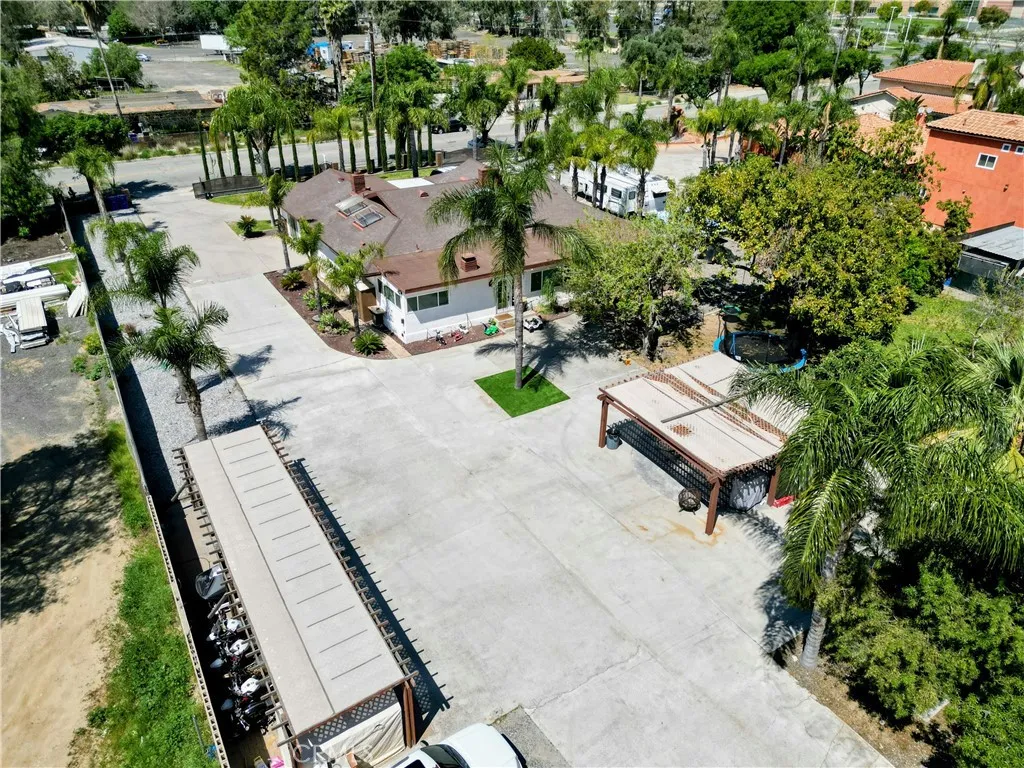 10881 Oleander Avenue, Fontana, California 92337 home-pic-6