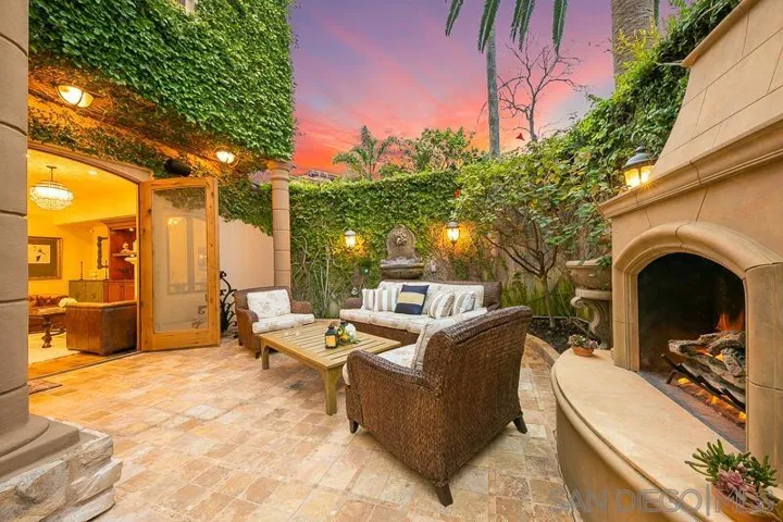 7964 Prospect Pl, La Jolla, California 92037