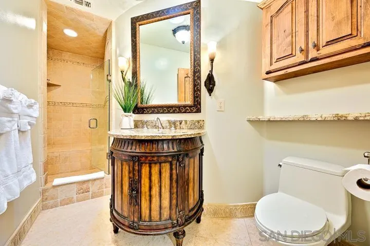 7964 Prospect Pl, La Jolla, California 92037