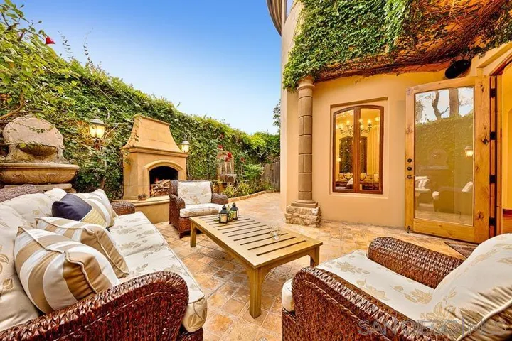 7964 Prospect Pl, La Jolla, California 92037