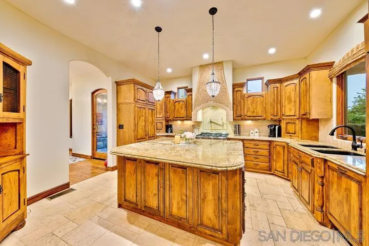 7964 Prospect Pl, La Jolla, California 92037