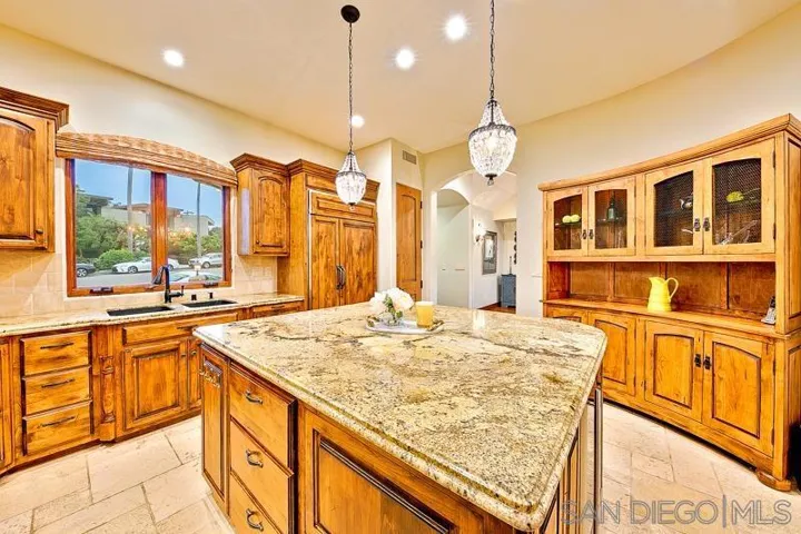 7964 Prospect Pl, La Jolla, California 92037