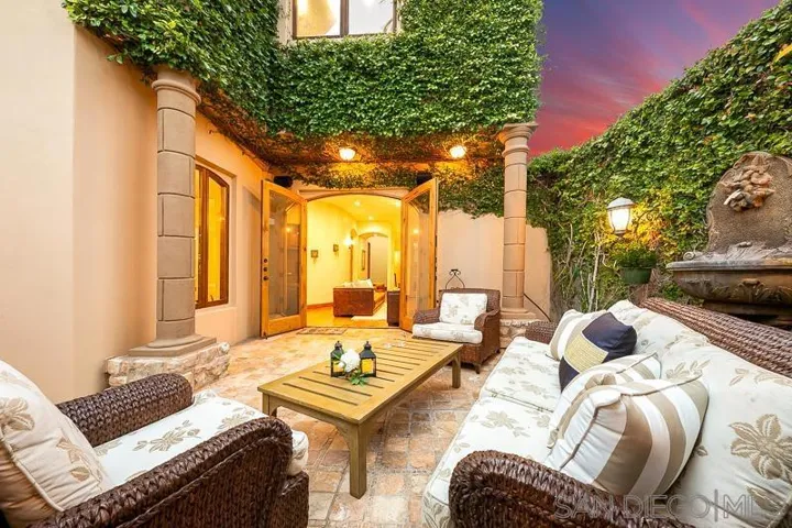 7964 Prospect Pl, La Jolla, California 92037