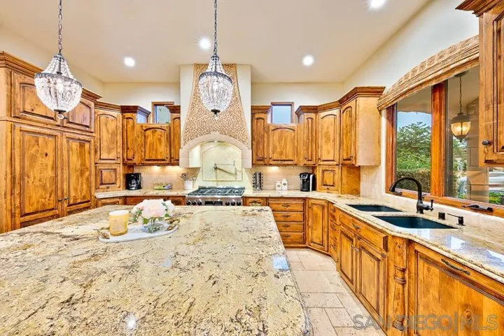 7964 Prospect Pl, La Jolla, California 92037