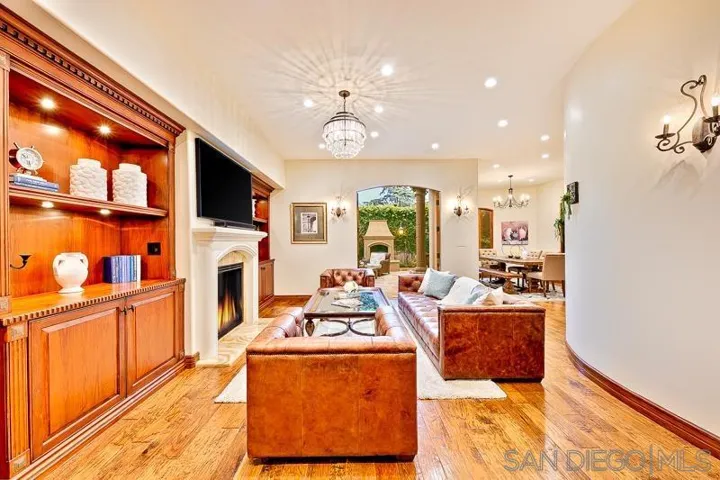 7964 Prospect Pl, La Jolla, California 92037