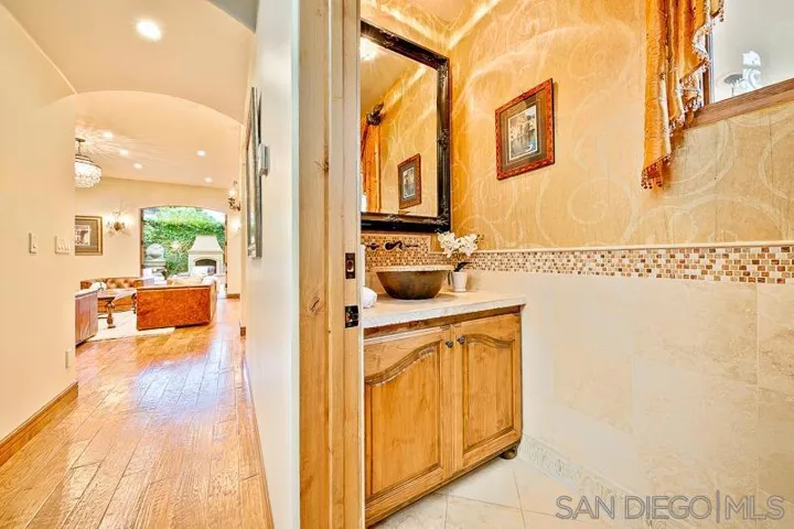 7964 Prospect Pl, La Jolla, California 92037