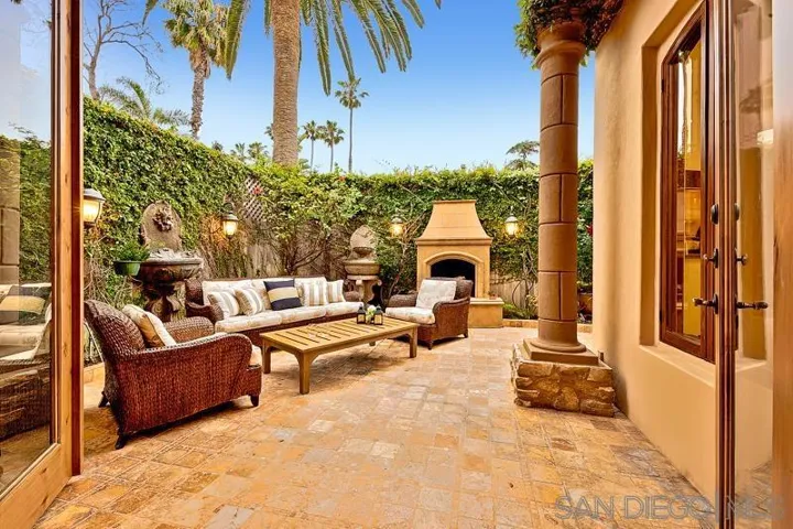 7964 Prospect Pl, La Jolla, California 92037