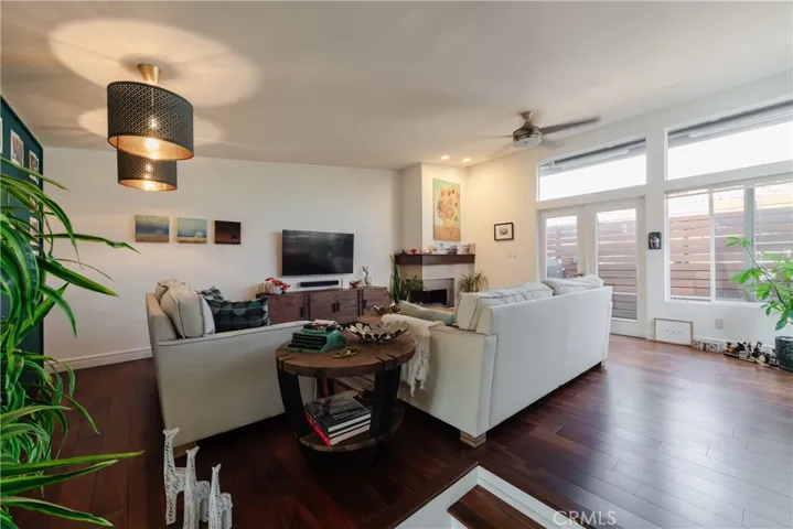 1427 Manhattan Avenue, Hermosa Beach, California 90254