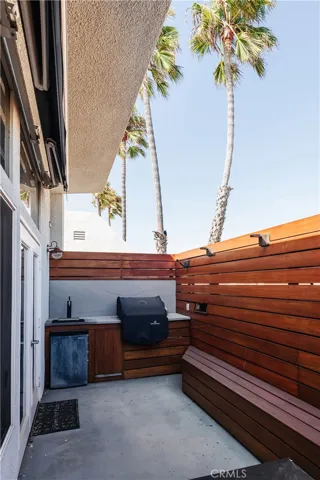 1427 Manhattan Avenue, Hermosa Beach, California 90254