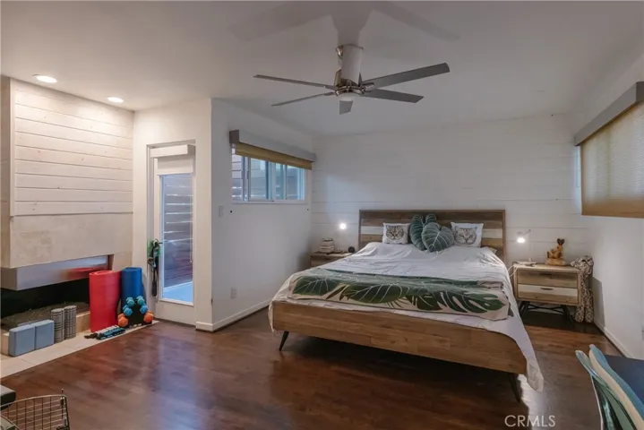 1427 Manhattan Avenue, Hermosa Beach, California 90254