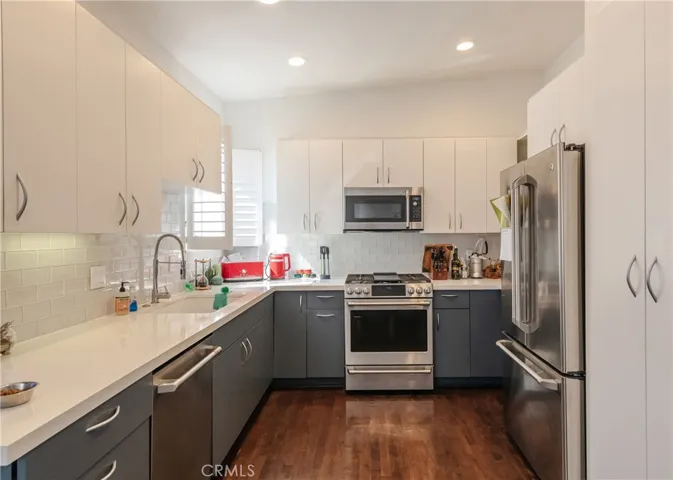 1427 Manhattan Avenue, Hermosa Beach, California 90254