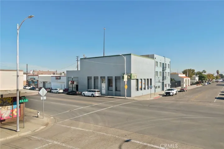 801 Baker Street, Bakersfield, California 93305