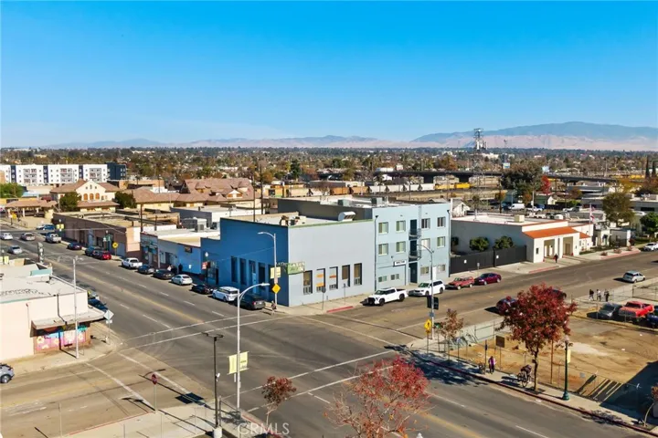 801 Baker Street, Bakersfield, California 93305