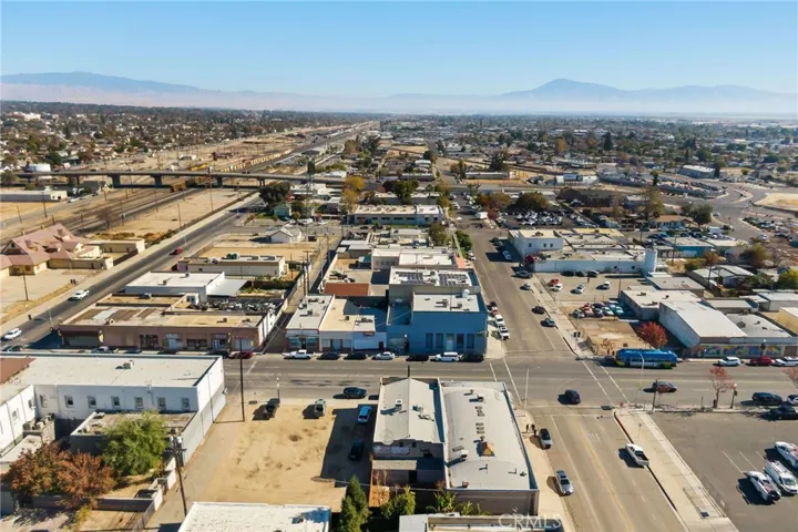 801 Baker Street, Bakersfield, California 93305