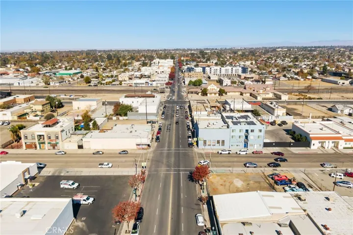 801 Baker Street, Bakersfield, California 93305