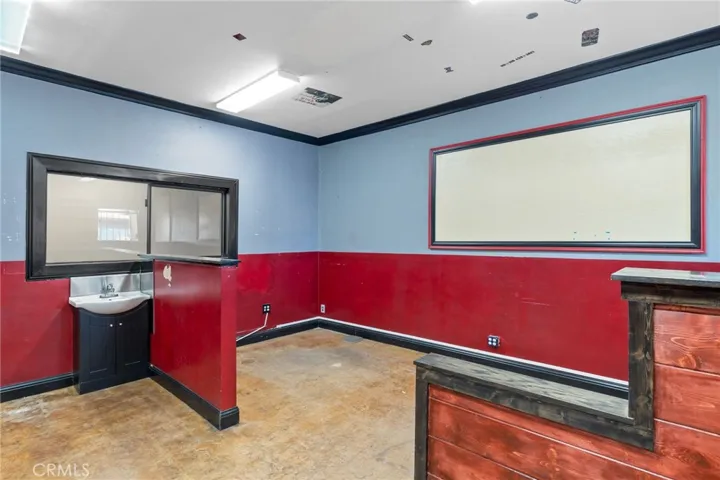 805 Baker Street, Bakersfield, California 93305
