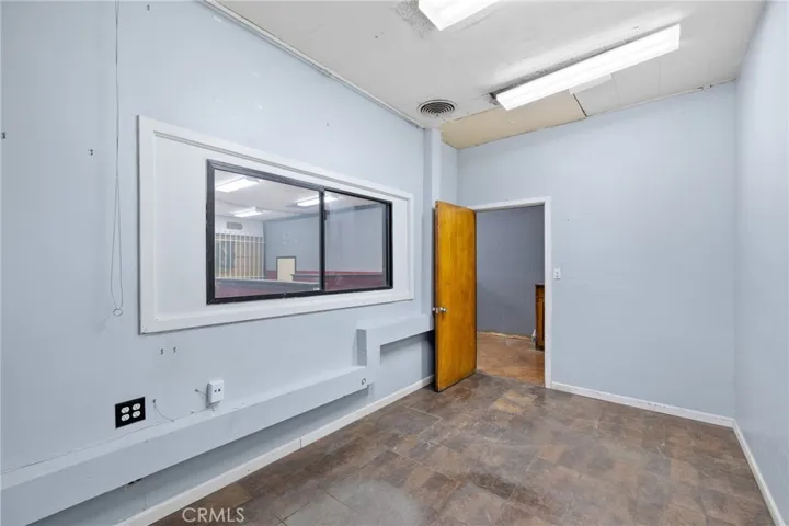 805 Baker Street, Bakersfield, California 93305