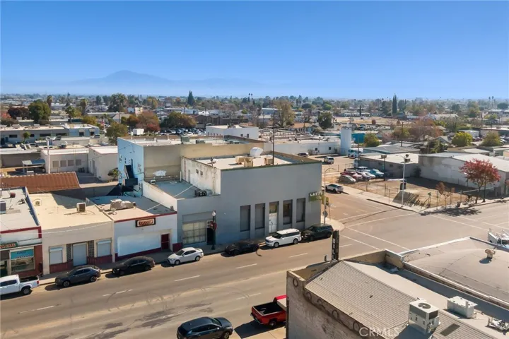 805 Baker Street, Bakersfield, California 93305