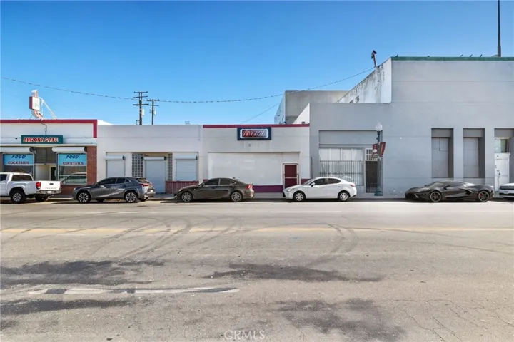 805 Baker Street, Bakersfield, California 93305