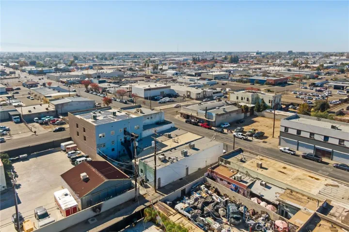 805 Baker Street, Bakersfield, California 93305