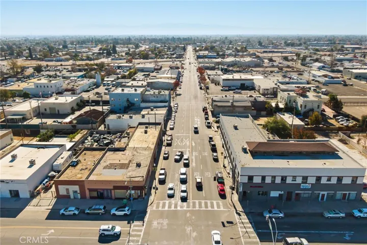 805 Baker Street, Bakersfield, California 93305