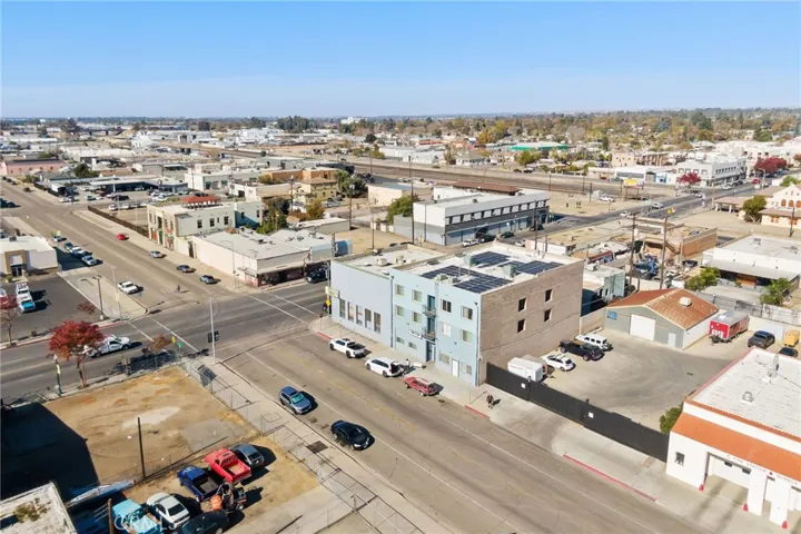 805 Baker Street, Bakersfield, California 93305