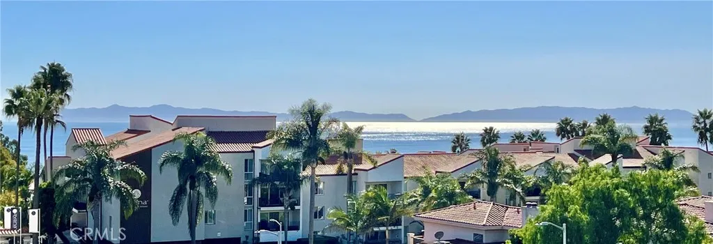 Full Views of Catalina Island from many rooms and two lovely decks to appreciate resort living fresh air and peaceful community.