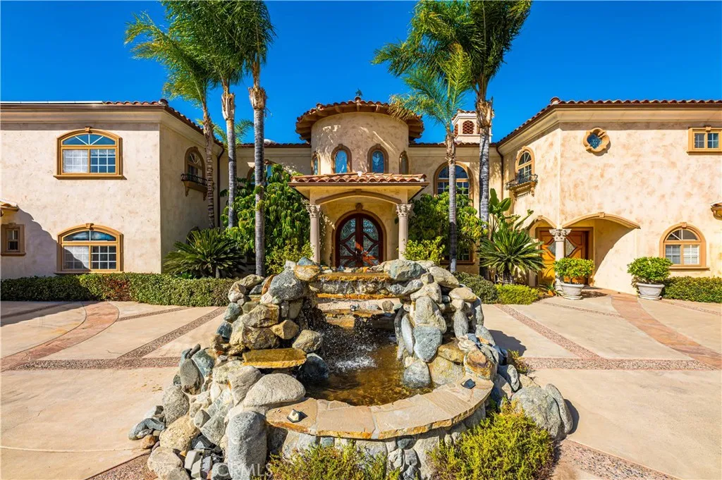 21990 Village Way, Canyon Lake, California 92487 home-pic-9