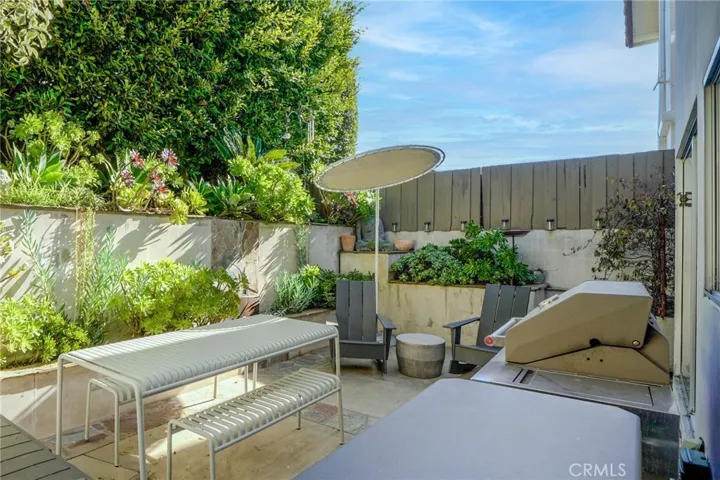 912 Santa Ana Street, Laguna Beach, California 92651