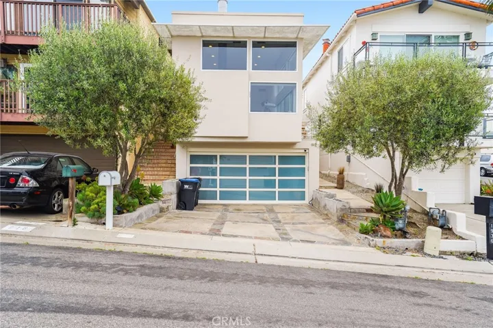 912 Santa Ana Street, Laguna Beach, California 92651