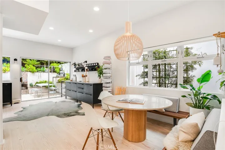 912 Santa Ana Street, Laguna Beach, California 92651