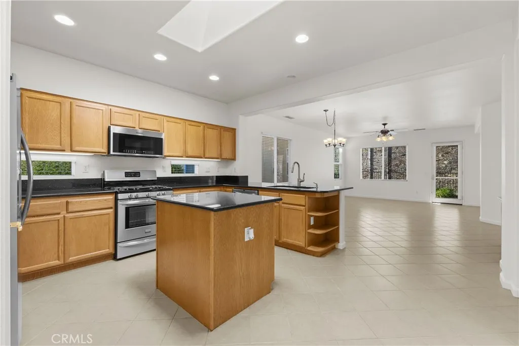 24639 Hatton Lane, Corona, California 92883 home-pic-20