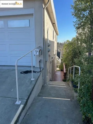 128 Moraga Ave, Piedmont, California 94611