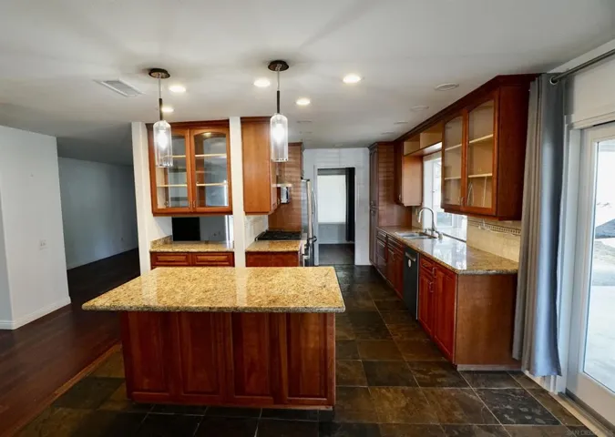 11402 Via Promesa, San Diego, California 92124