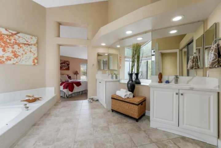 862 Muirwood Drive, Oceanside, California 92057