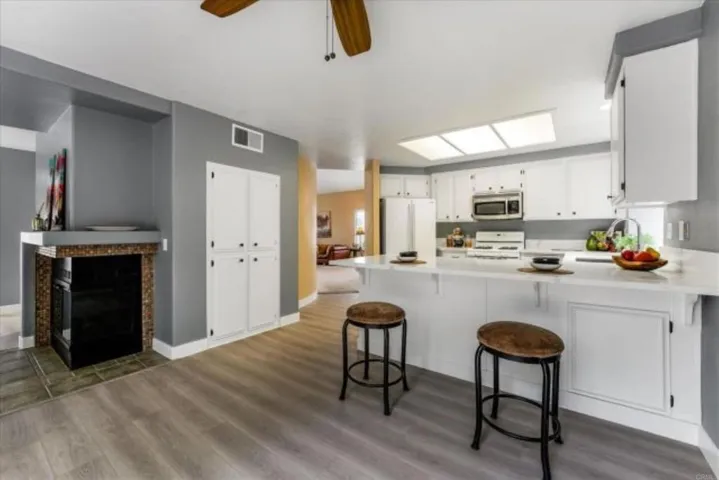 862 Muirwood Drive, Oceanside, California 92057