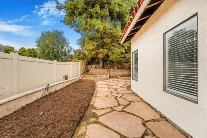 862 Muirwood Drive, Oceanside, California 92057