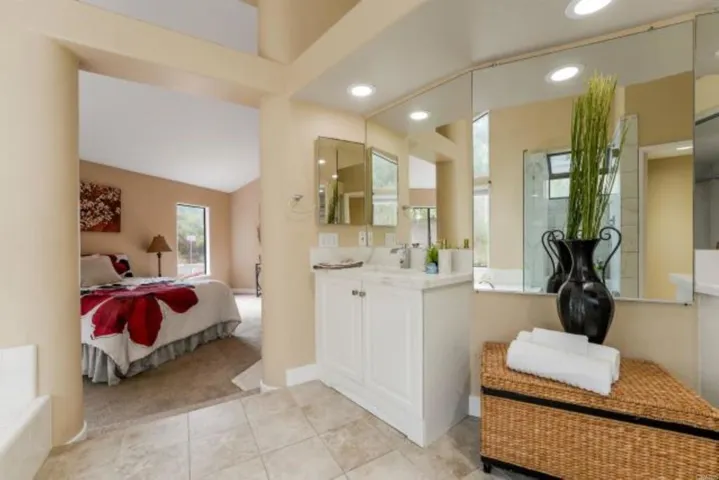 862 Muirwood Drive, Oceanside, California 92057