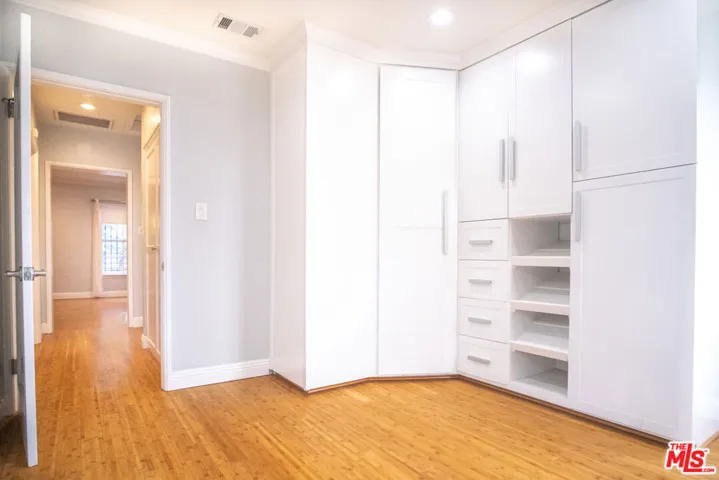 1414 S Spaulding Avenue, Los Angeles, California 90019