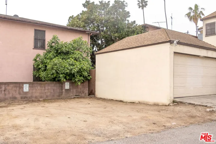 1414 S Spaulding Avenue, Los Angeles, California 90019