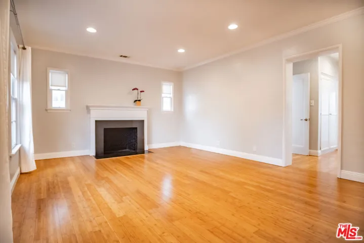 1414 S Spaulding Avenue, Los Angeles, California 90019