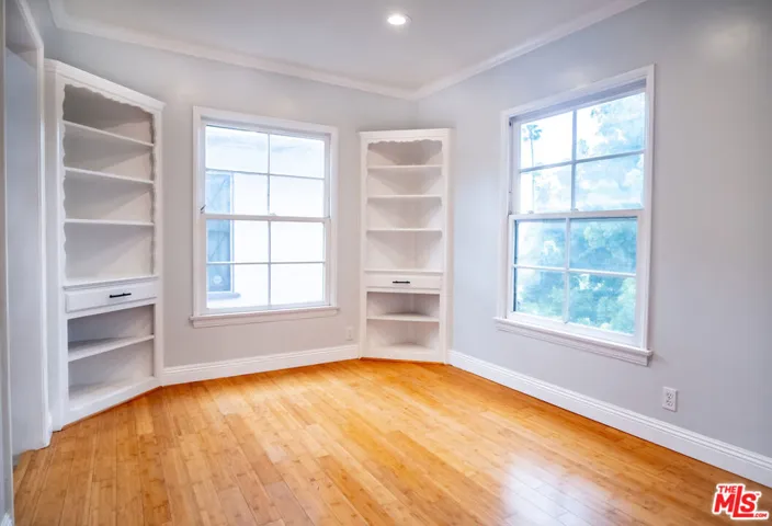 1414 S Spaulding Avenue, Los Angeles, California 90019