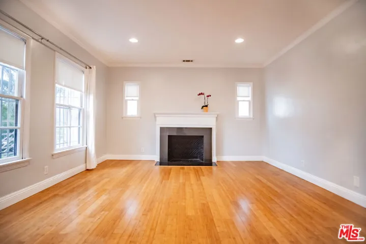 1414 S Spaulding Avenue, Los Angeles, California 90019