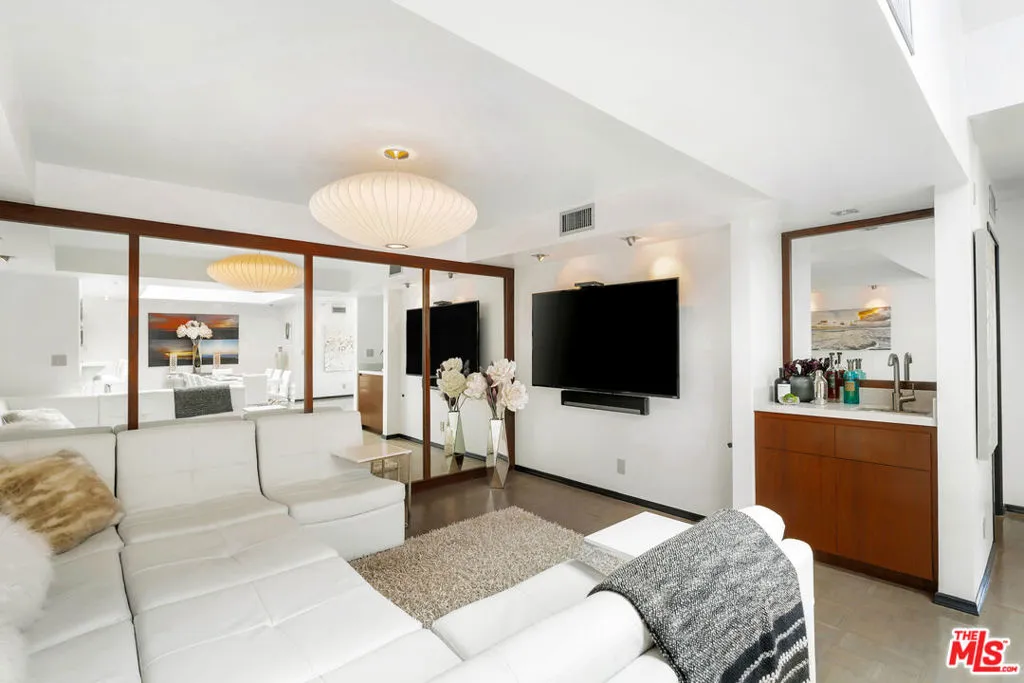 851 N Kings Road Ph301, West Hollywood, California 90069 home-pic-15