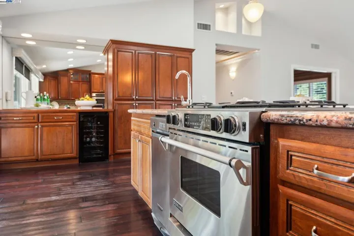 3950 Stanley Blvd, Pleasanton, California 94566