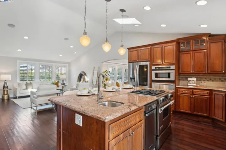 3950 Stanley Blvd, Pleasanton, California 94566