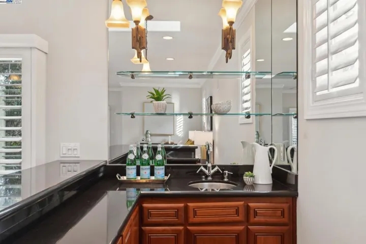 3950 Stanley Blvd, Pleasanton, California 94566